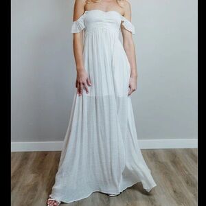 NWT Aakaa Smocked Maxi Dress